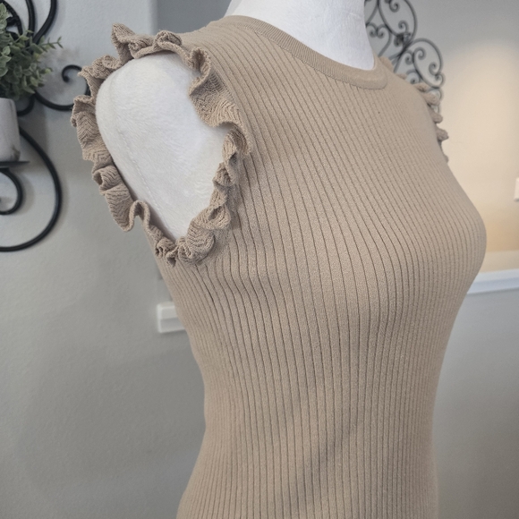 La Miel Diane Womens Ribbed Ruffle Sleeveless Top Size Small‎ NWOT - Picture 3 of 4